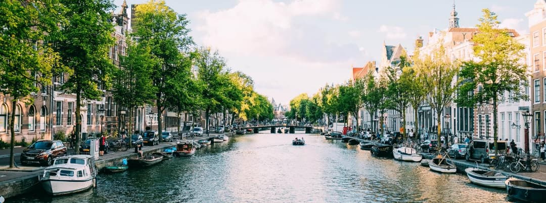 amsterdam canals and boat houses